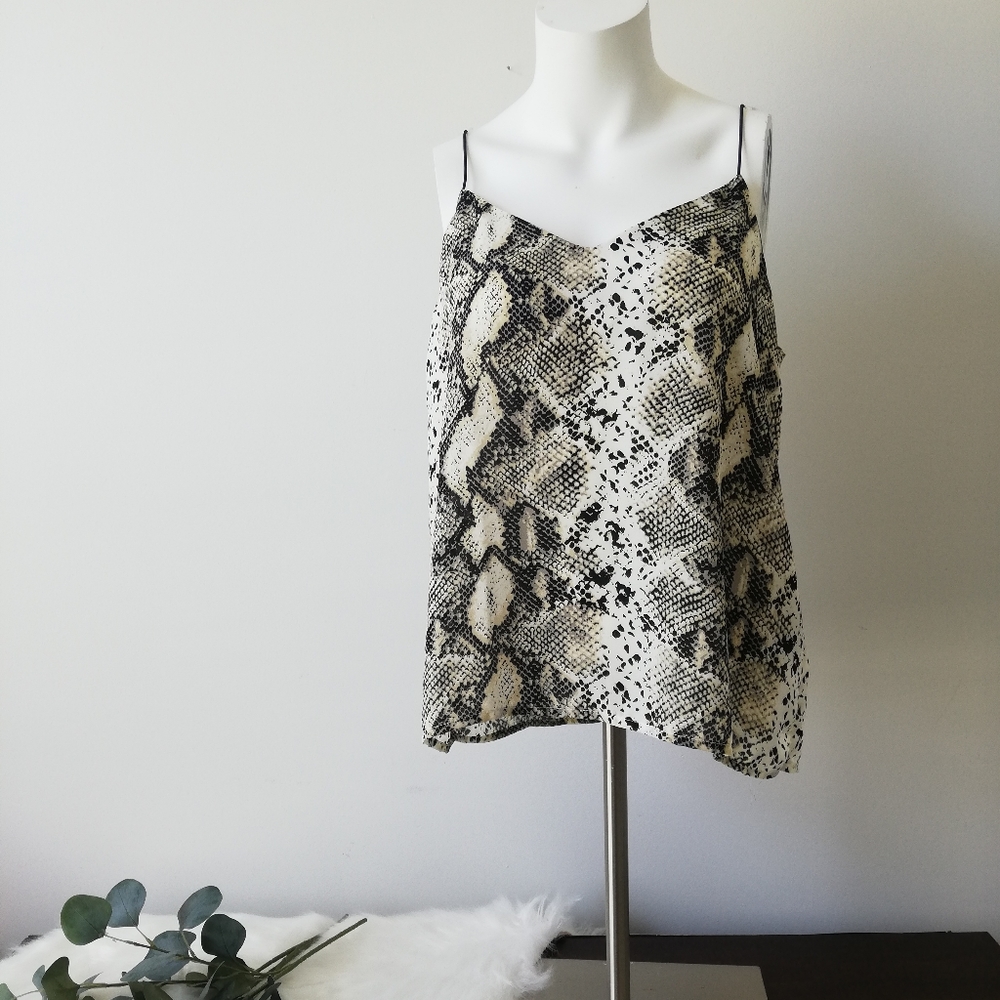 Timing Snake Skin Pattern Sz L Tank Top